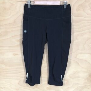 Athleta Be Free Knicker Black Capri Leggings Womens Sz XS.
